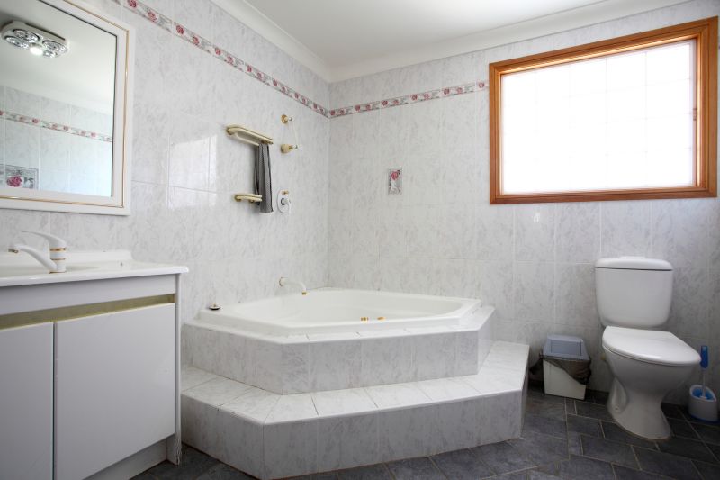 Cost of Bathtub Installation in Tulare, CA